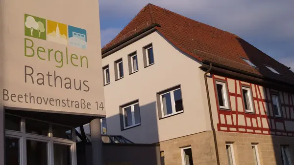 Rathaus der Gemeinde Berglen in Oppelsbohm